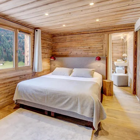 5★, 15 Pers, Piscine Interieure, Vue Montagnes, 7 Ch, Terrasse, Animaux Acceptes Chalet La Clusaz